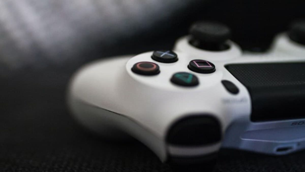 ¿Qué es mejor: jugar en el móvil o el ordenador?