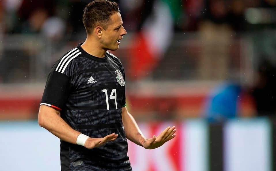 Chicharito se pelea con Zague y medio Twitter