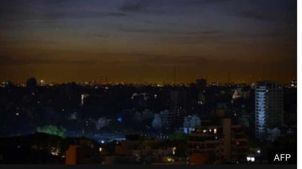 Apagón deja sin luz a Argentina y Uruguay