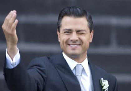 EPN reaparece y los memes así lo reciben