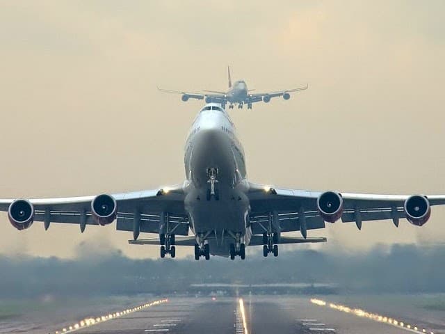 Buscan cancelar vuelos de Ámsterdam-Bruselas por el bien del medio ambiente