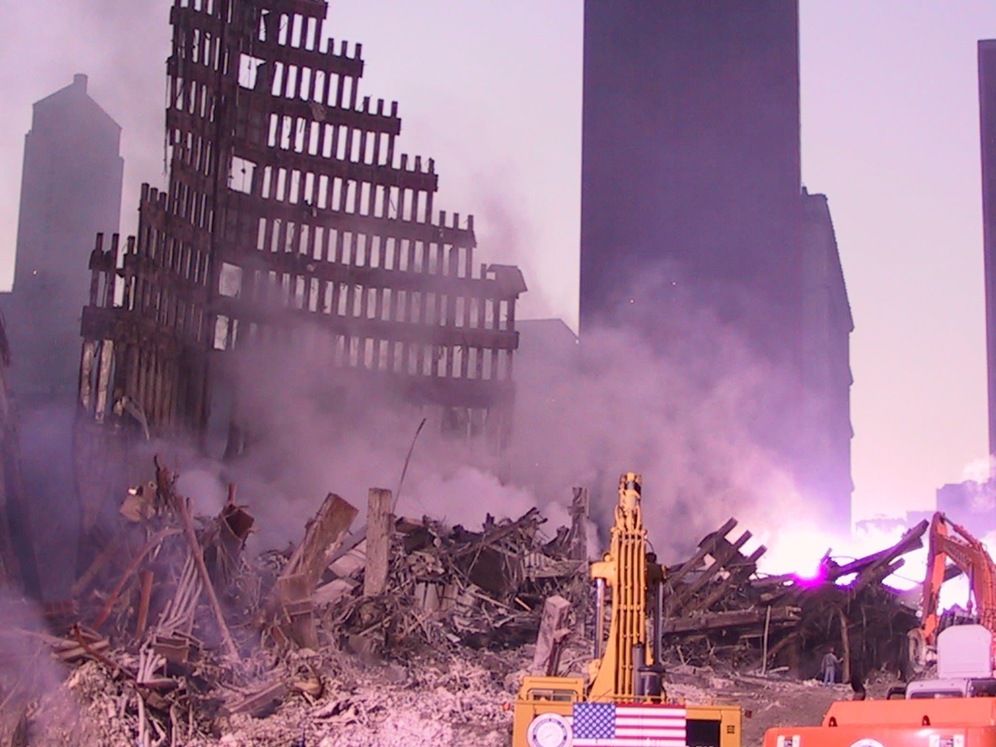 Revelan más de 2 mil fotografías inéditas del ataque a las Torres Gemelas