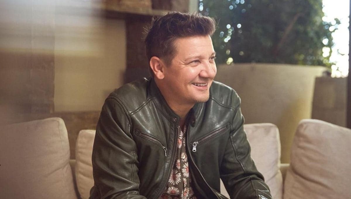 Jeremy Renner, Hawkeye, murió en el accidente que le rompió 38 huesos, ¡pero revivió!