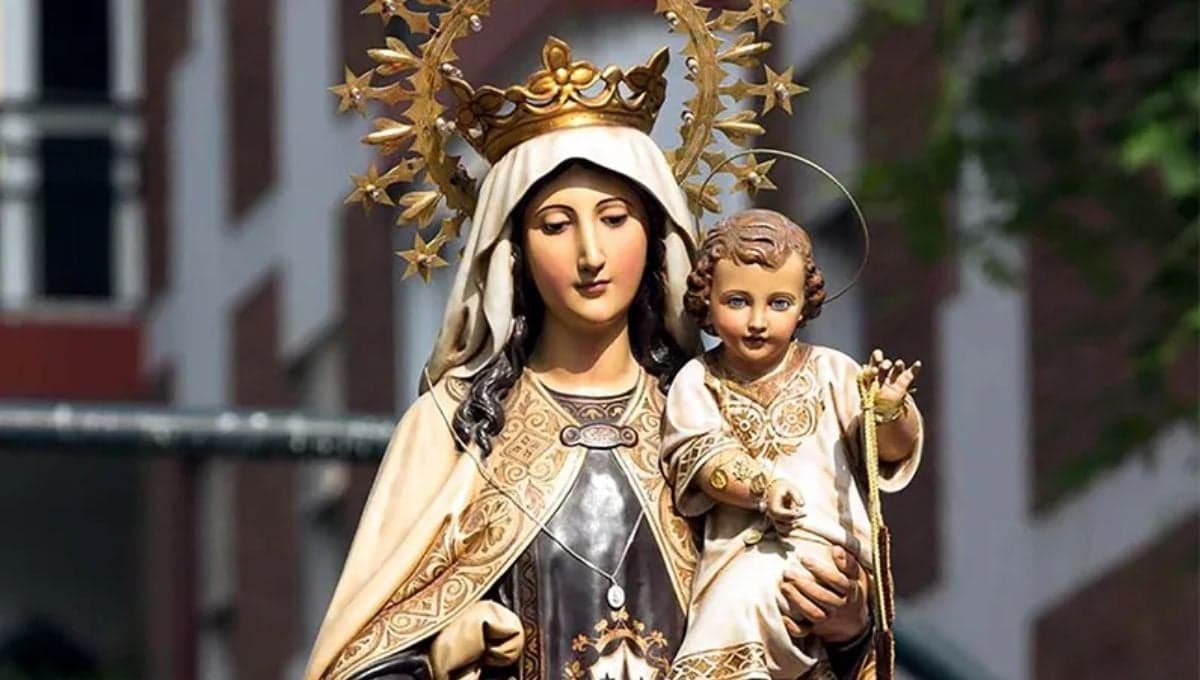 5 oraciones cortas y poderosas a la Virgen del Carmen para pedir protección y por los hijos