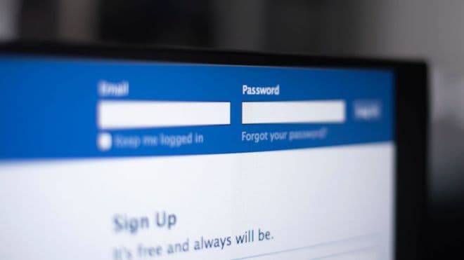 EU multa a Facebook por escándalo de Cambridge Analytica