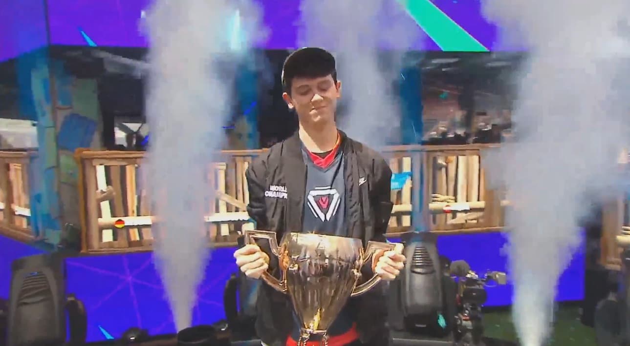 Con 16 años, Bugha gana Copa de Fortnite