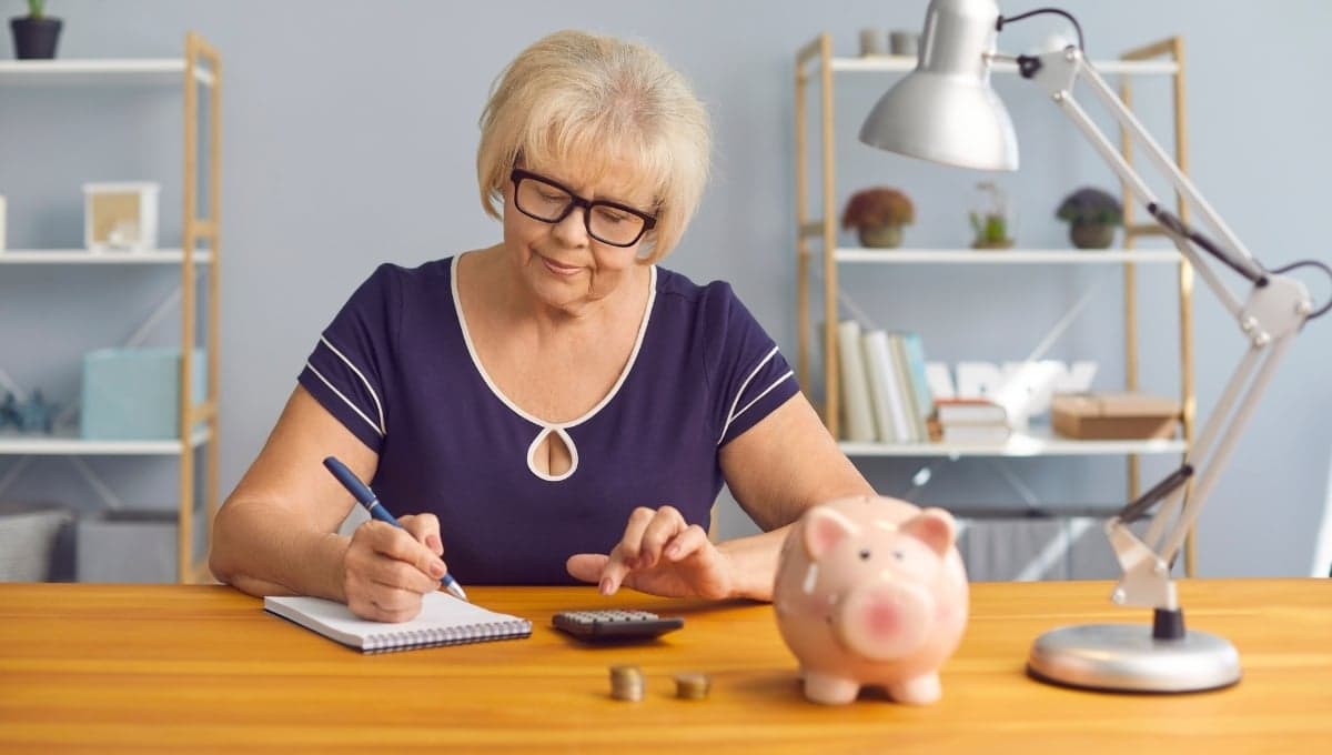 Aguinaldo pensionados IMSS 2024: ¿De cuánto es y cuándo se entrega?