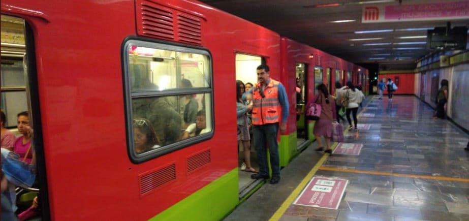 ¿A qué hora puedo entrar con mi bicicleta al Metro para el Paseo Nocturno?