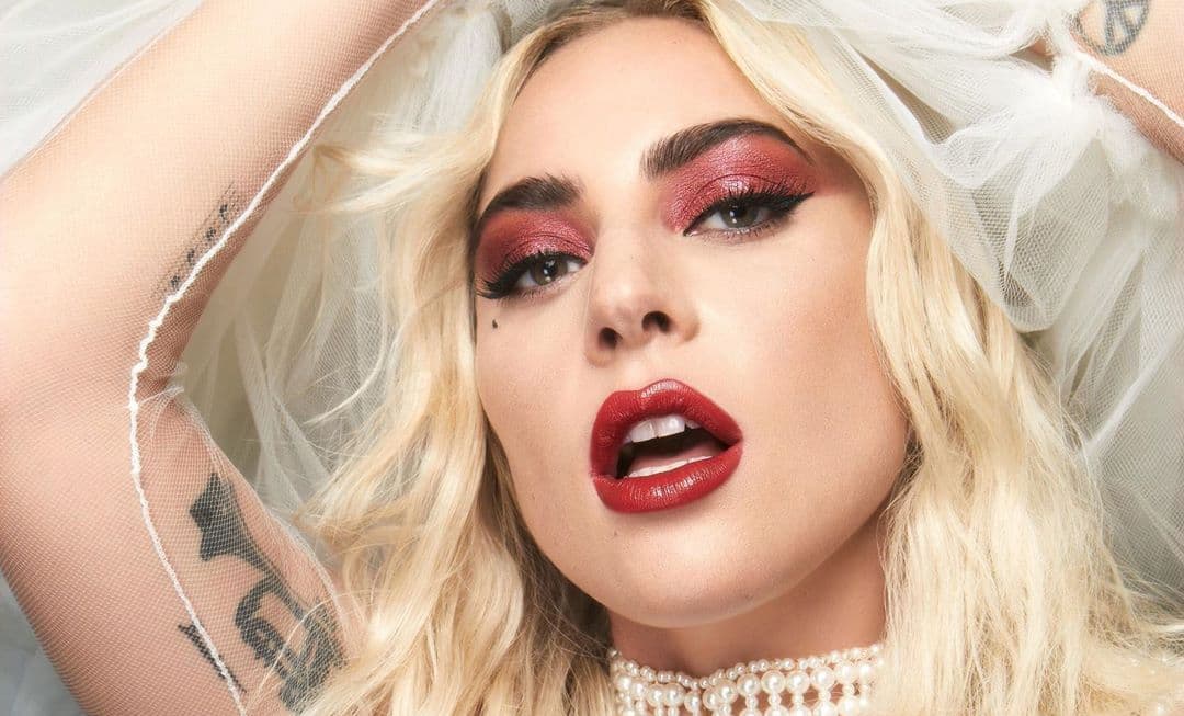 Lady Gaga es captada en un bar de Los Cabos