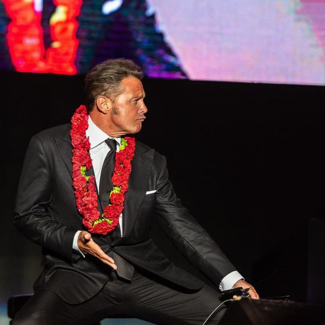 Luis Miguel reaparece en restaurante de Acapulco