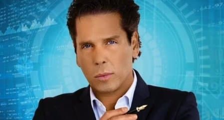 Roberto Palazuelos lanza su nuevo libro y usuarios reaccionan