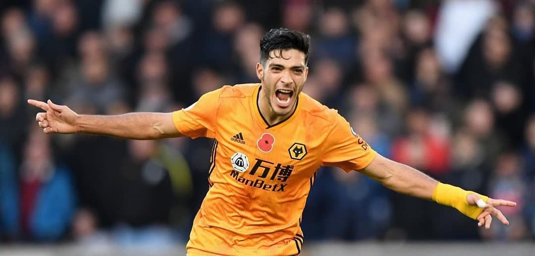 Raúl Jiménez se luce en la Europa League; marca gol y da asistencia