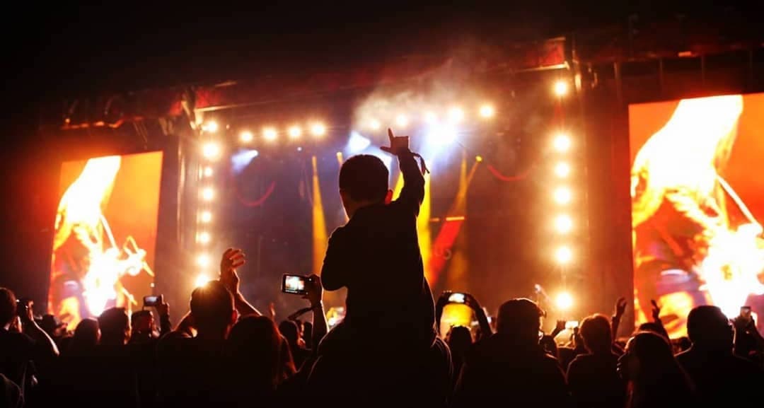 Grupos de choque, los responsables del caos en el Knotfest: Live Talent