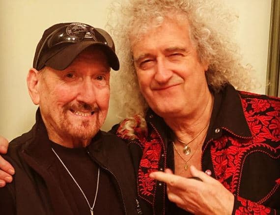 Brian May, guitarrista de Queen está hospitalizado