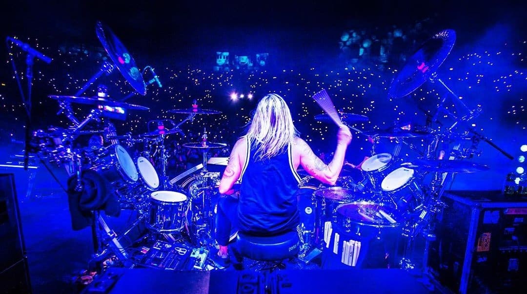 Baterista de Evanescence llamó estúpidos a quienes incendiaron sus instrumentos en KnotFest