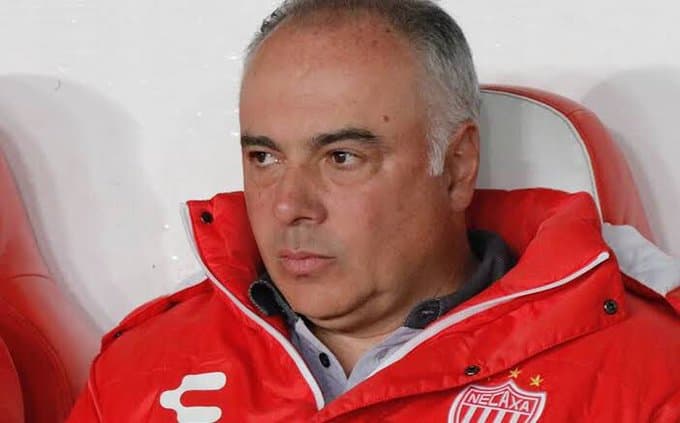 Memo Vázquez deja al Necaxa