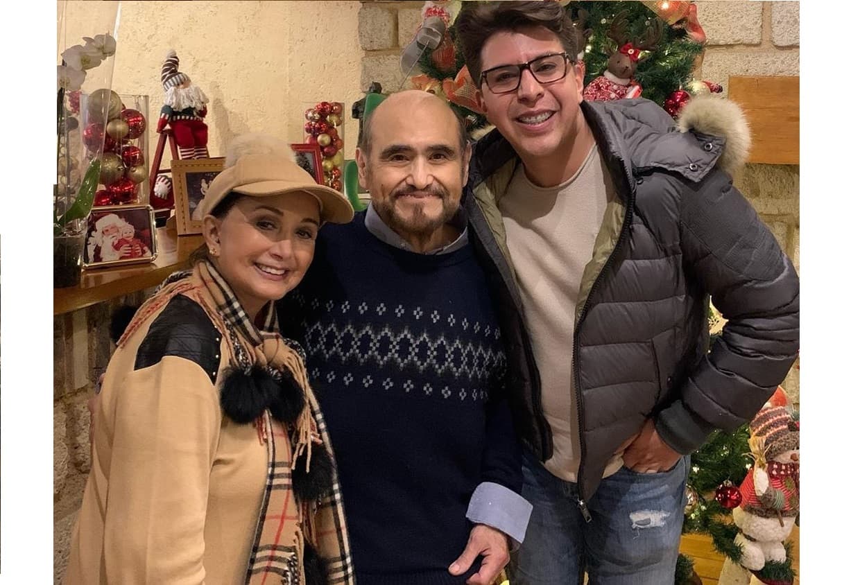 La Chilindra y el señor Barriga se dan un beso por su cumpleaños