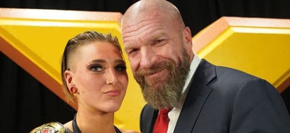 Triple H se disculpa con Paige tras comentario inapropiado