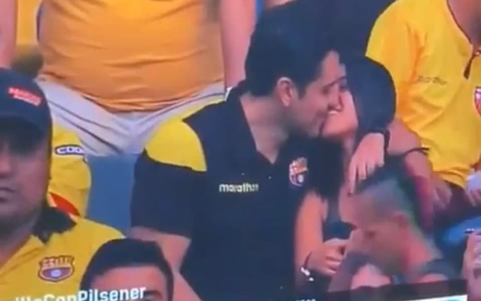 Captan infidelidad en vivo gracias a la Kiss Cam en Ecuador