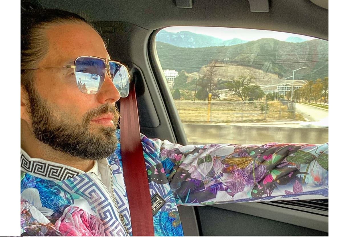 Tunden a Poncho de Nigris por colgarse de la muerte de  Kobe Bryant en Twitter
