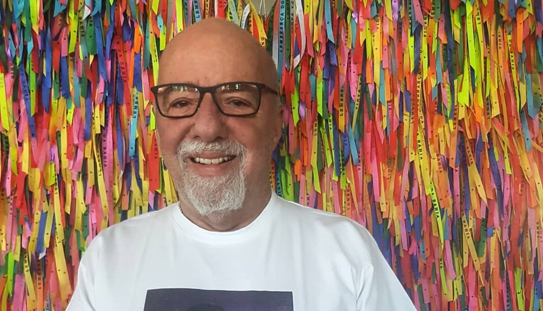 Paulo Coelho destruirá borrador que escribía con Kobe Bryant