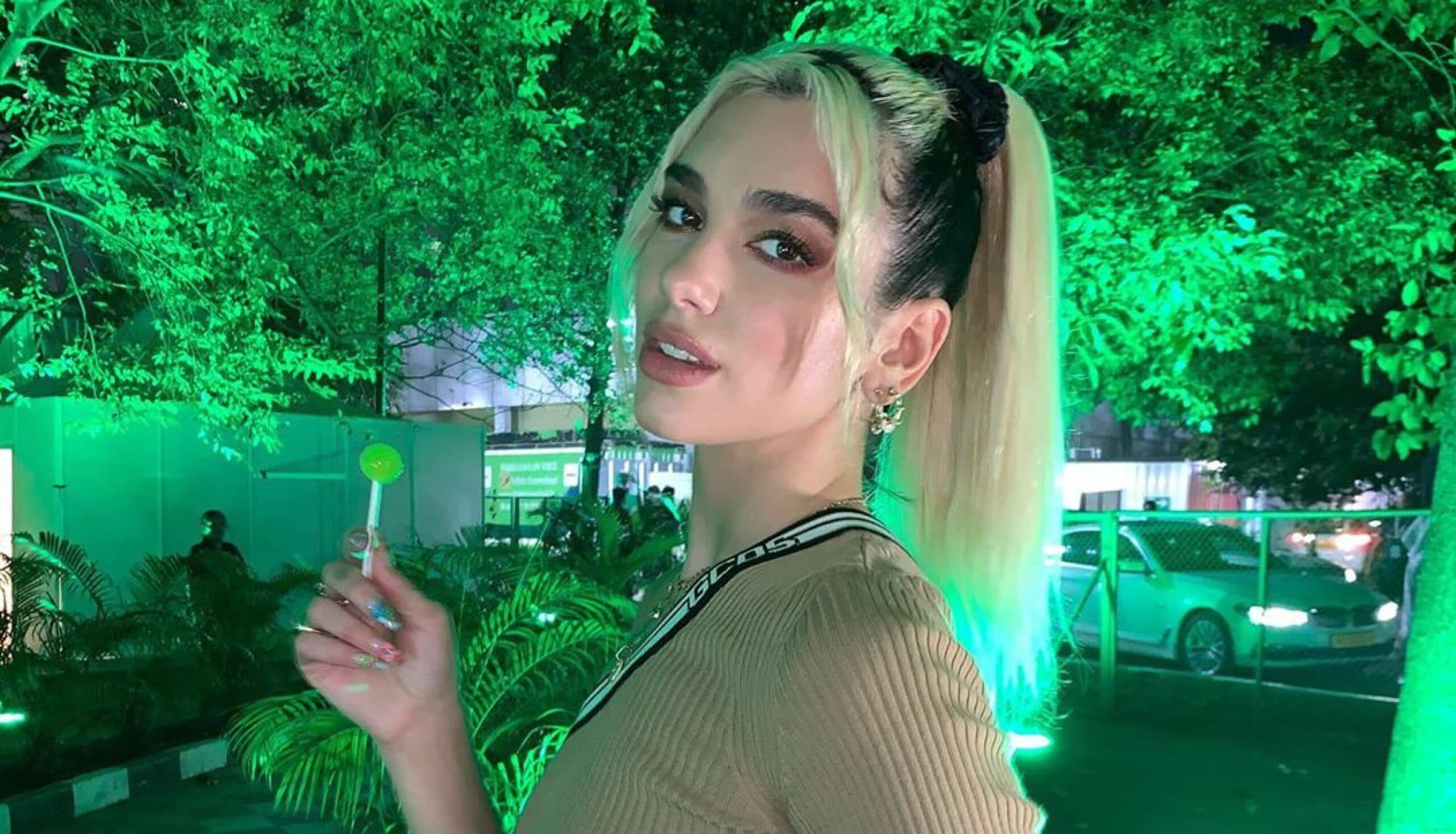 ¿Por qué están cancelando a Dua Lipa en Twitter?