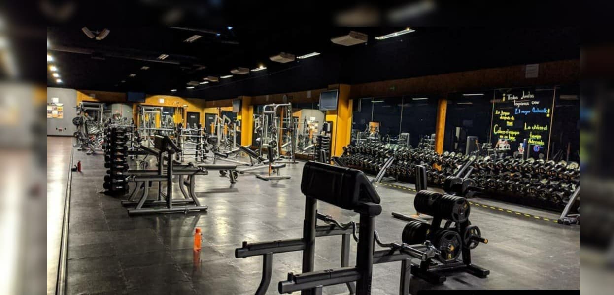 Denuncian en redes a joven que se burla de usuaria de Smart Fit