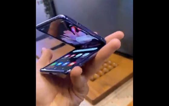 Samsung presenta el Galaxy Z Flip su celular plegable