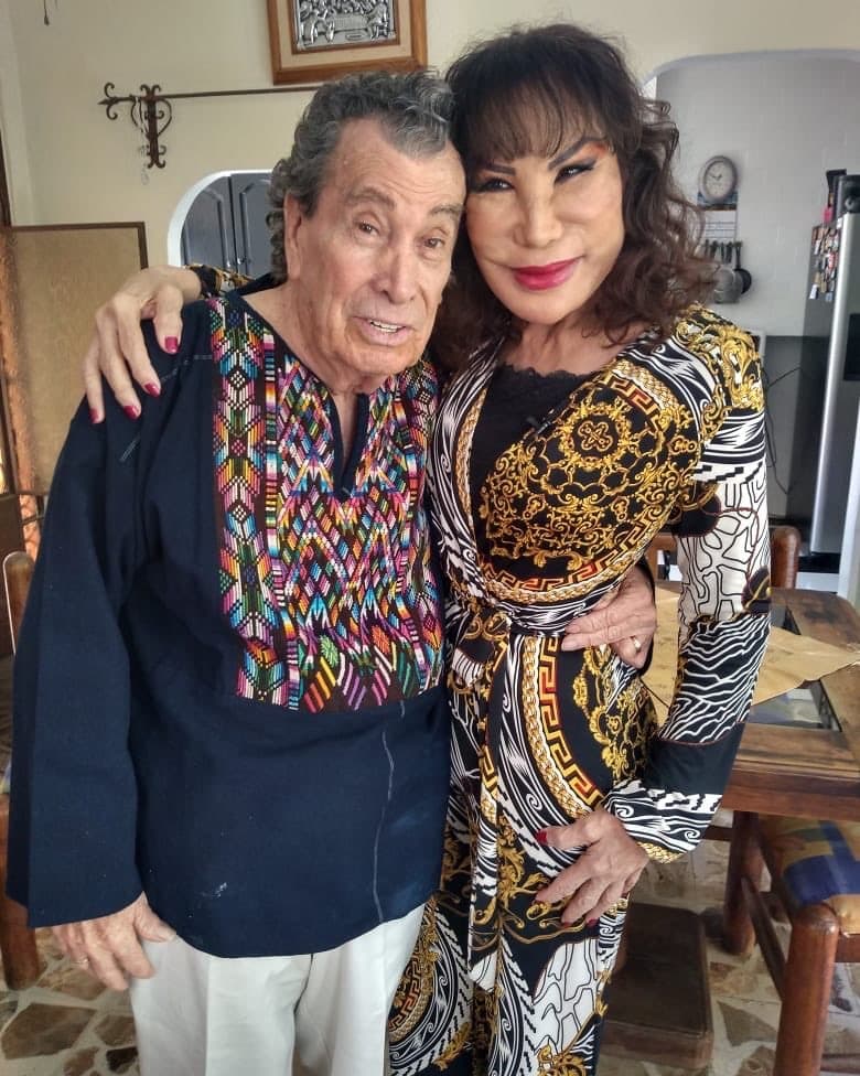 Lyn May se vuelve a operar y muestra su nuevo rostro