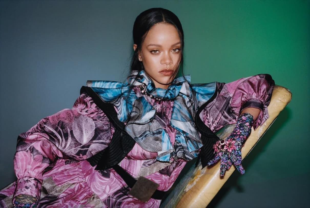 El papá de Rihanna se infectó de Covid-19, ella le regala un ventilador
