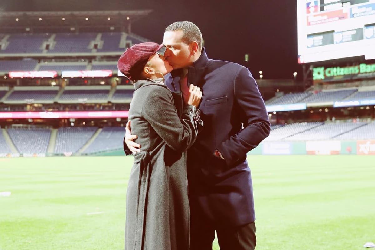 Jennifer Lopez y su esposo podrían comprar su propio equipo de béisbol