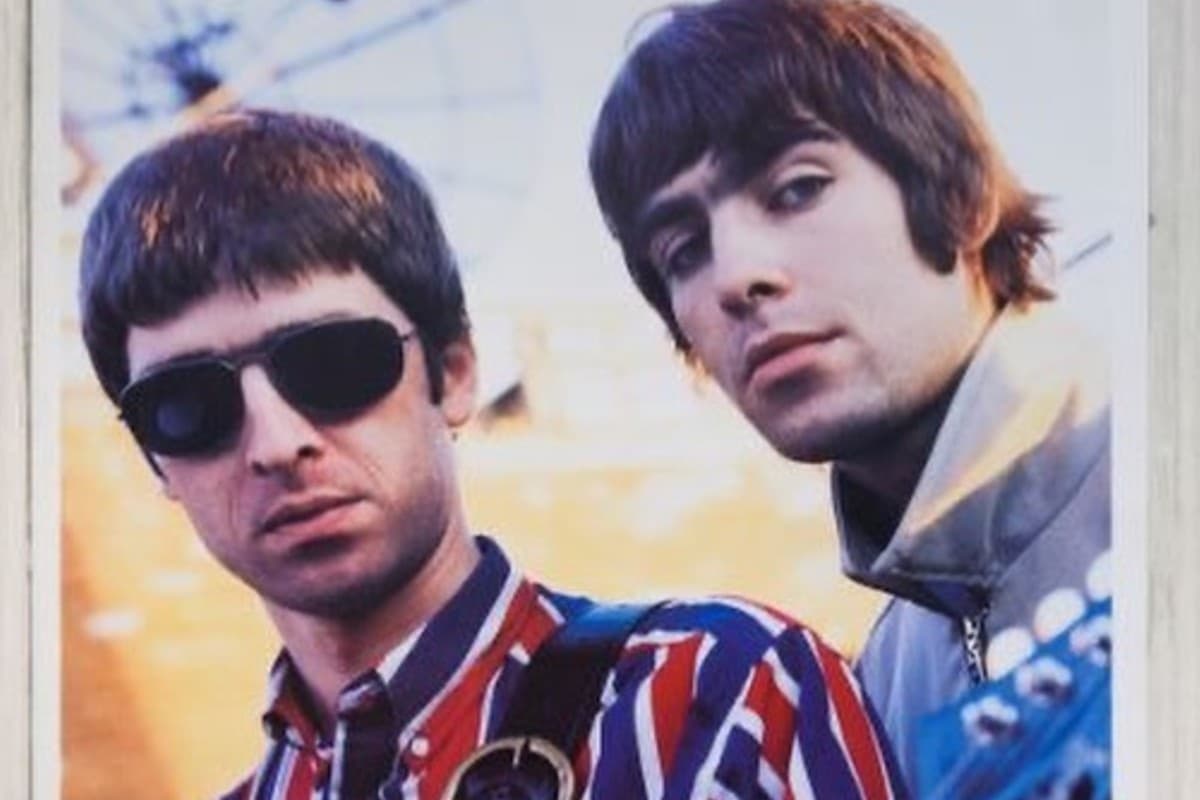 Oasis lanzará una canción inédita y los fans esperan su regreso