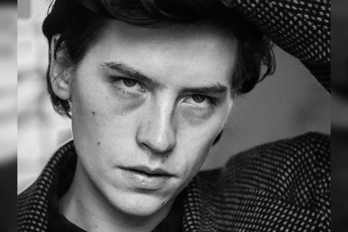 Cancelan a Cole Sprouse en redes sociales por esta razón