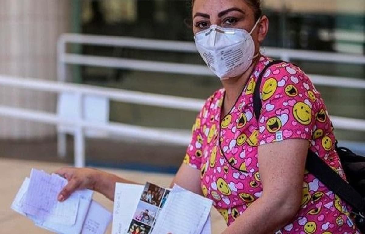 Lady Cartas: la enfermera envía esperanza a pacientes enfermos
