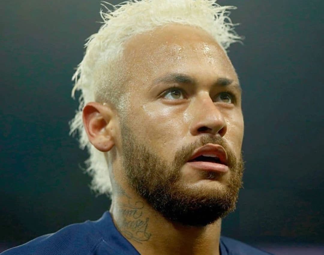 Cantante brasileña asegura que estuvo con Neymar; él lo niega todo