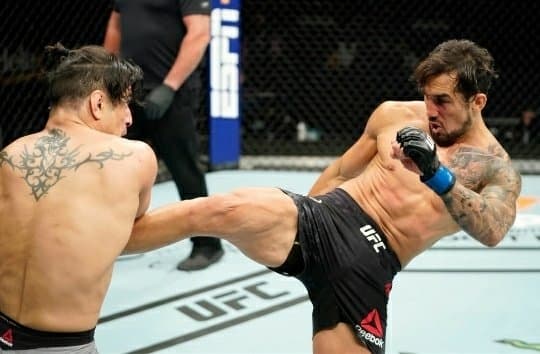 El mexicano Gabriel Benítez sufre impactante lesión en la UFC