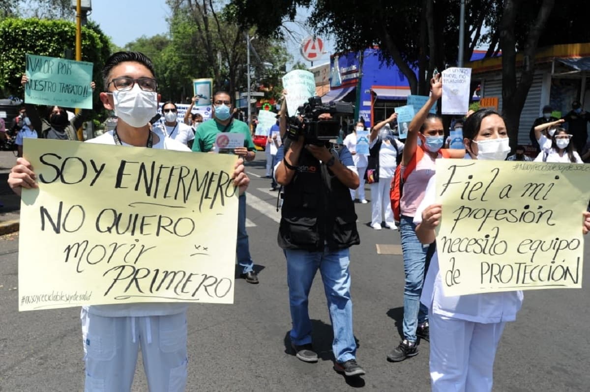 Personal médico protesta en la CDMX para exigir mejores condiciones de trabajo