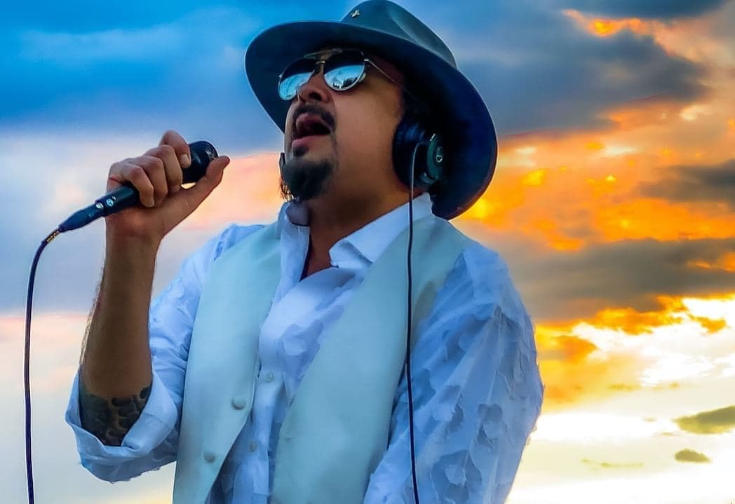 Pepe Aguilar le hace cover a famosa canción de Pearl Jam