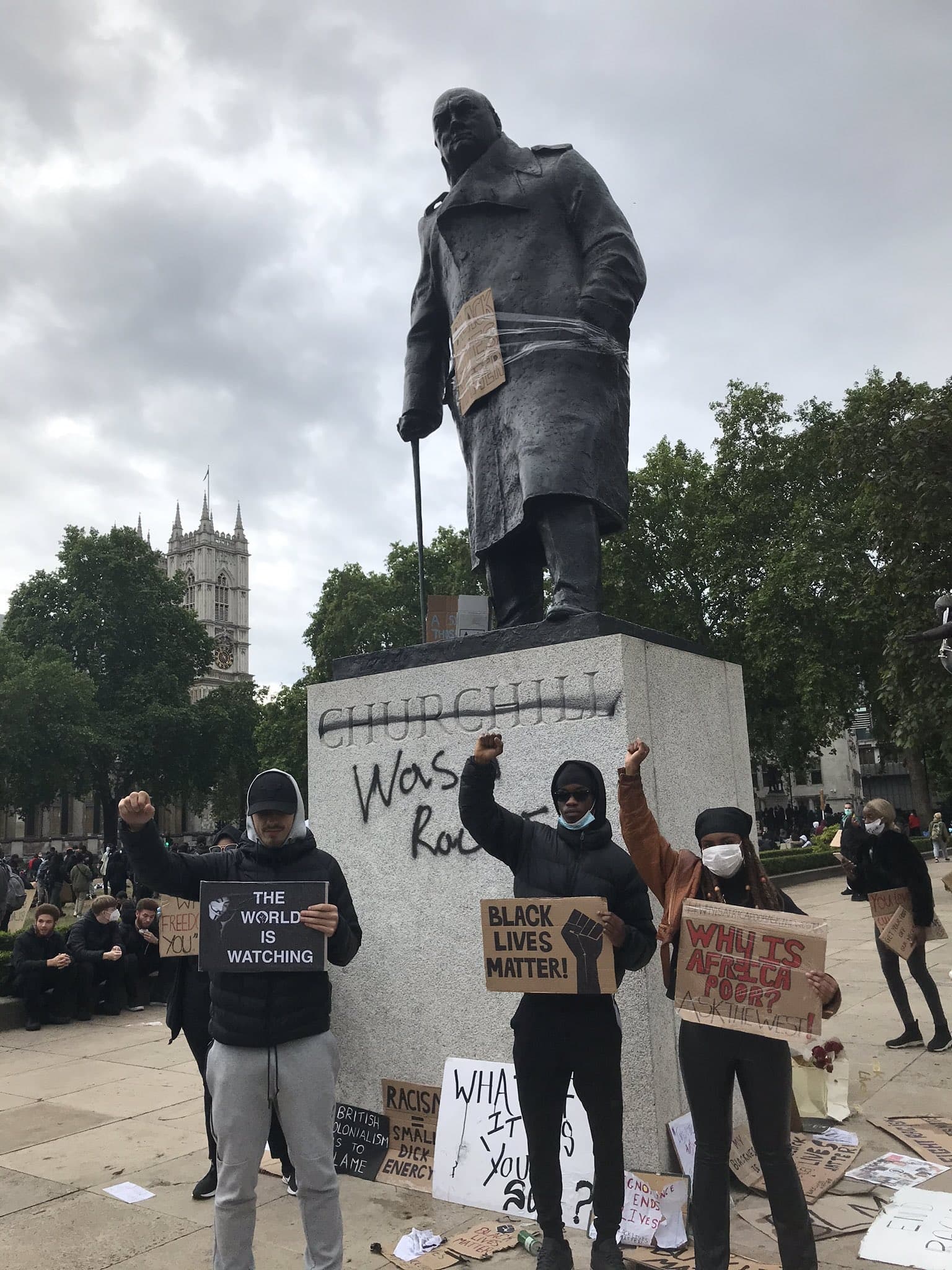 Protestas antirracistas en Reino Unido dejan monumentos históricos vandalizados