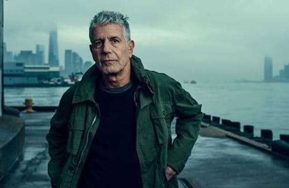 Homenajean a Anthony Bourdain en redes, a dos años de su muerte