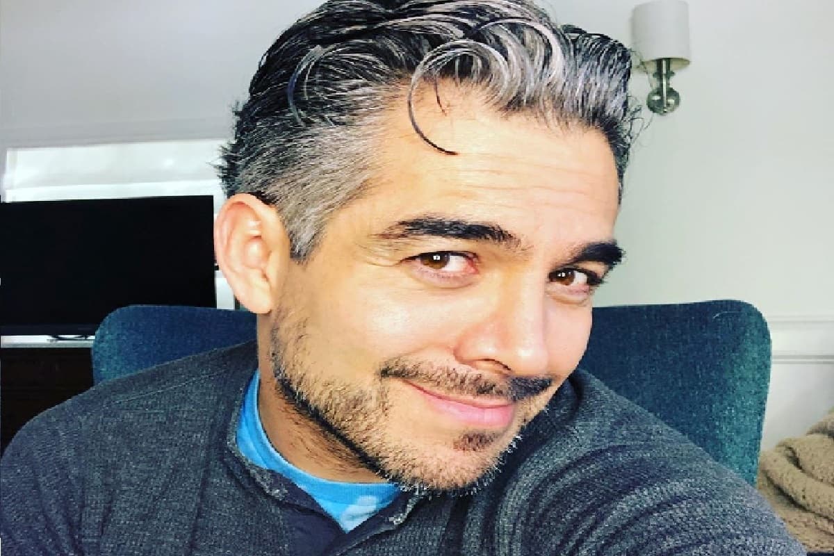 Omar Chaparro realiza cambio en su cabello y luce más joven: FOTO