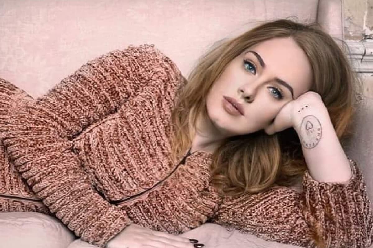 Adele sorprende con foto en bikini durante carnaval en Instagram