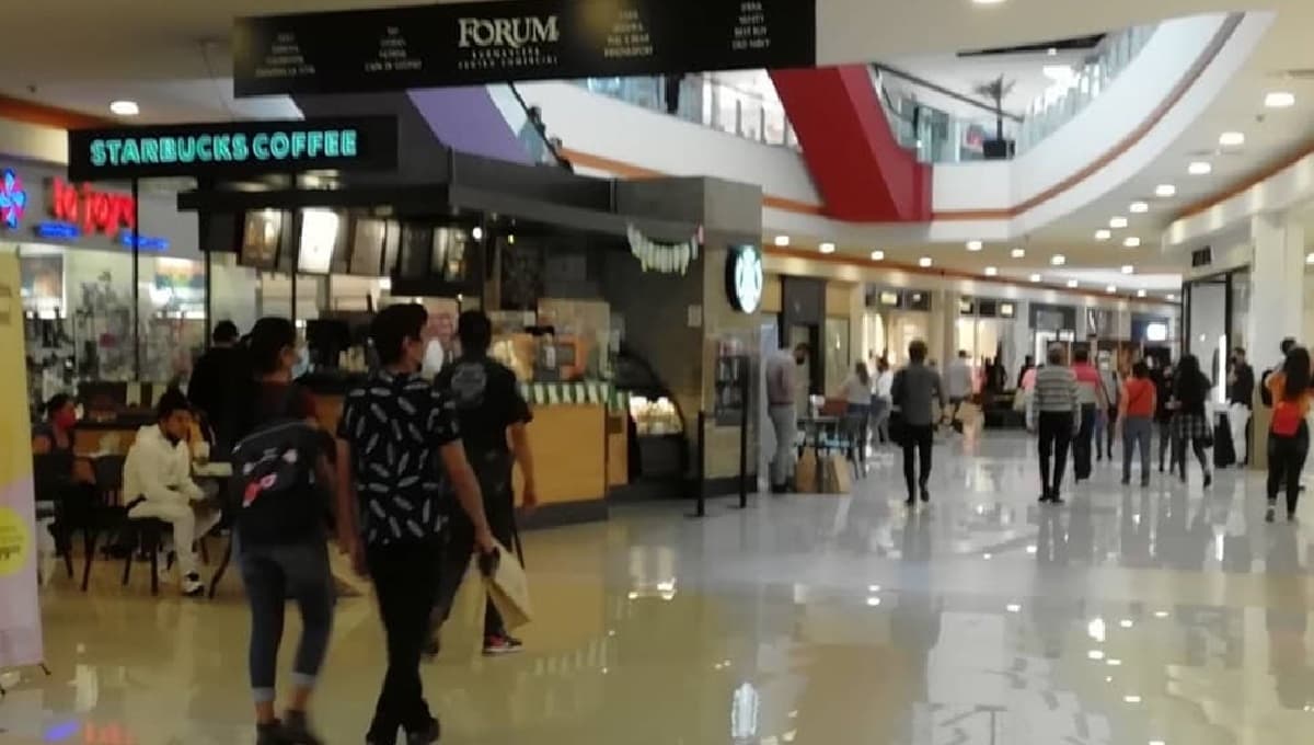 Centros comerciales abrirán el lunes 8 en CDMX con horario de 24 horas