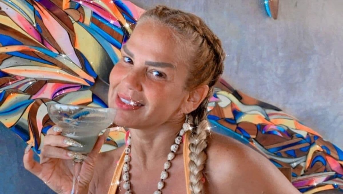 Niurka Marcos enciende la playa de Zipolite con FOTOS al natural y en TOPLESS a sus 53 años