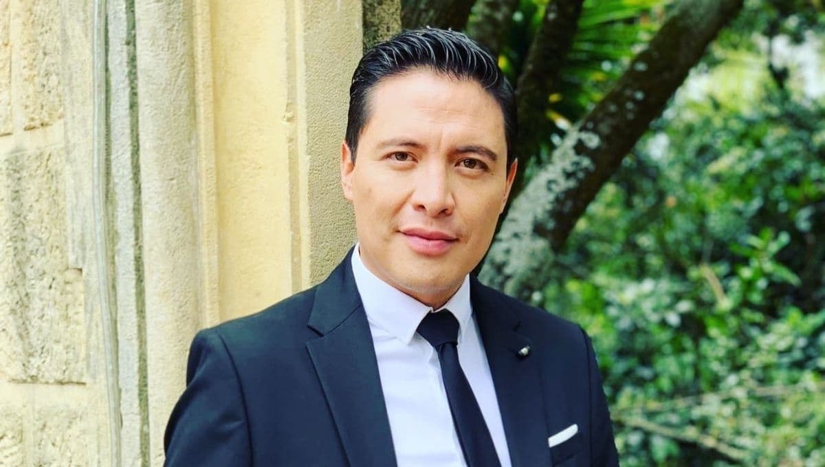 Armando Hernández rompe en llanto al revelar que comió alimento echado a perder cuando era niño
