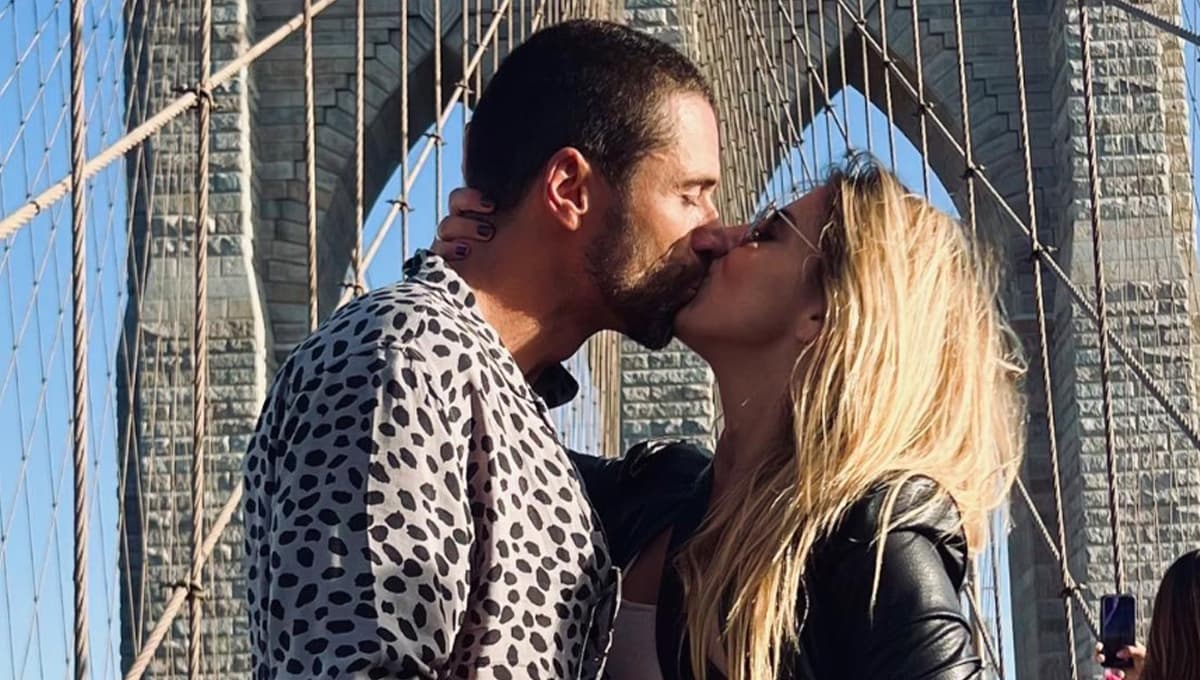 Matías Novoa y Michelle Renaud ENAMORAN con sus fotos y demuestran que el amor existe