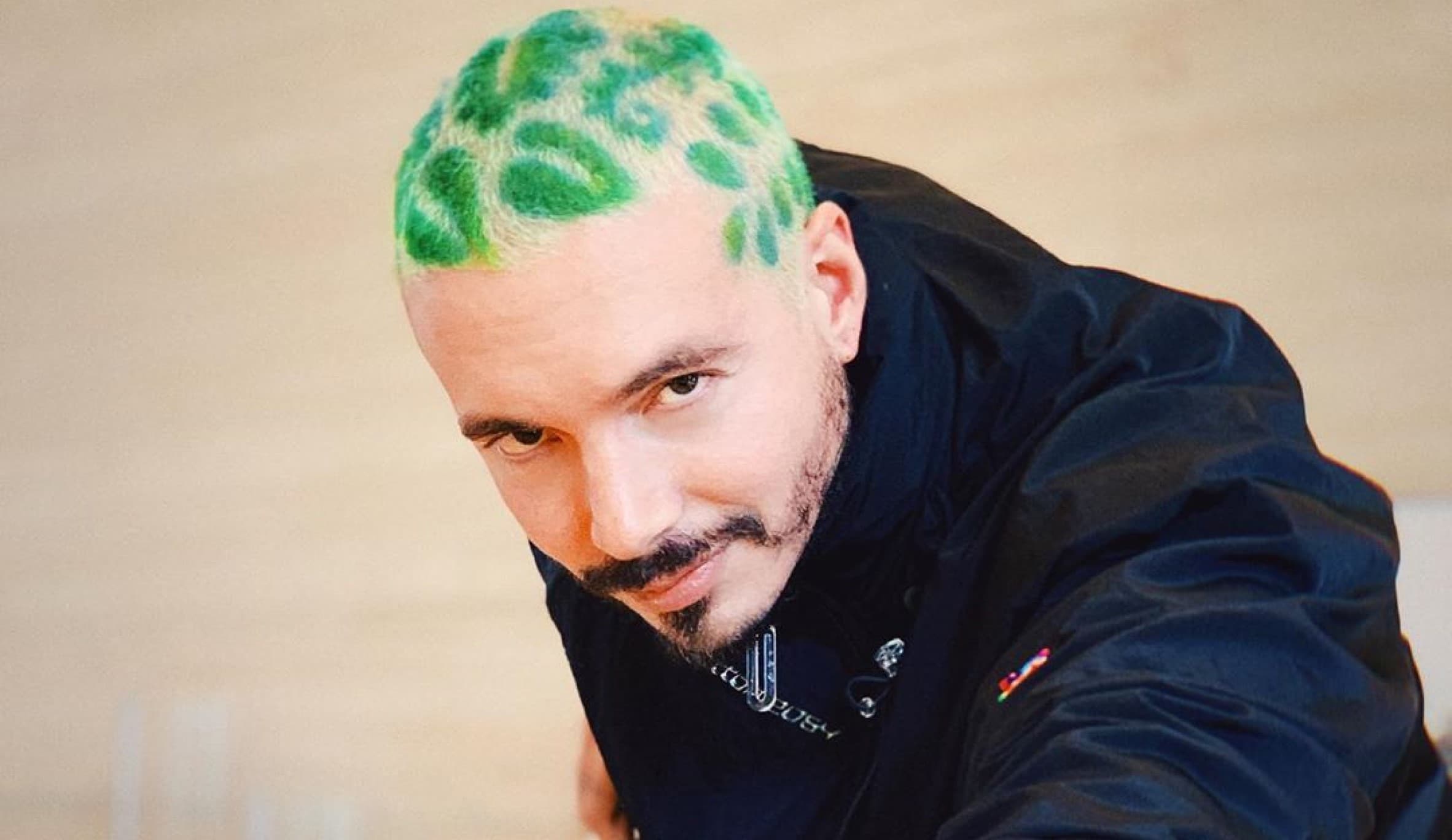J Balvin se vuelve día festivo y así celebra el Internet