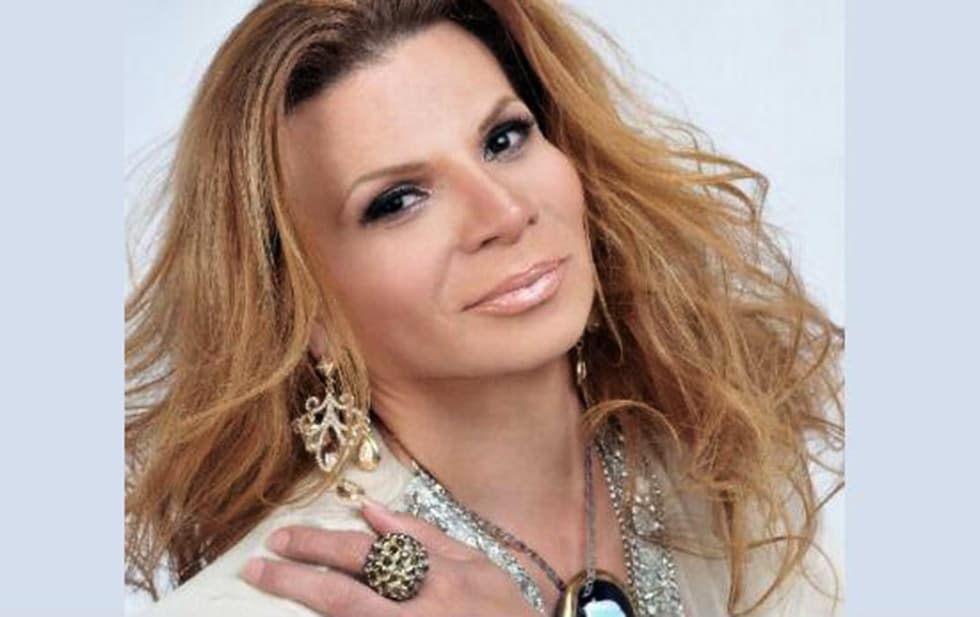 Violan narcos a Mhoni Vidente