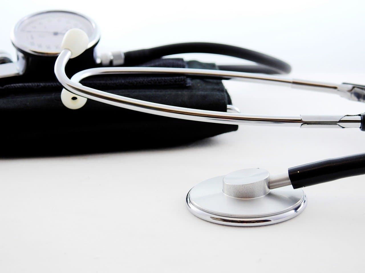 México analiza pedir a Cuba ayuda médica por coronavirus