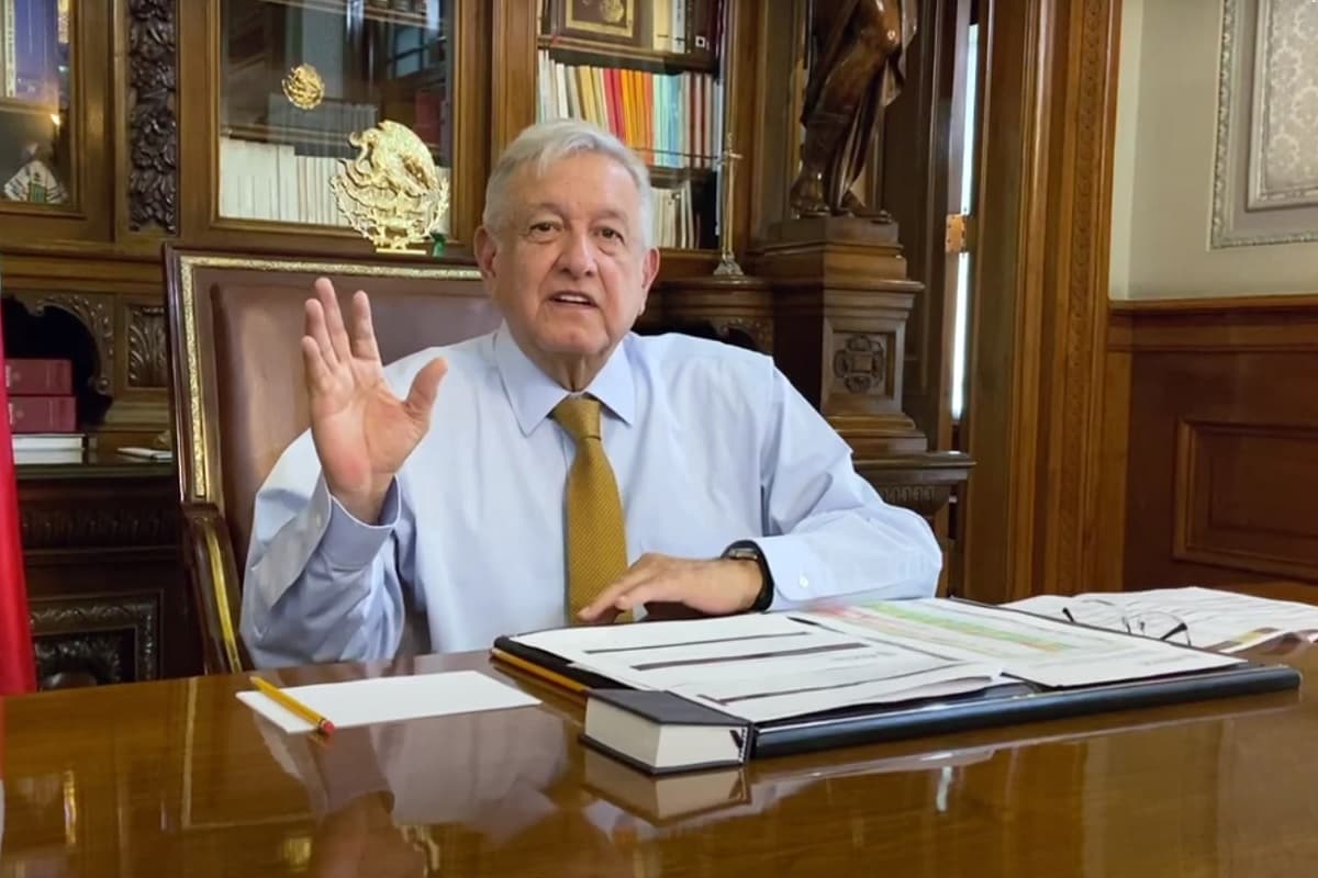 AMLO responde a Azteca y sale en defensa de López-Gatell